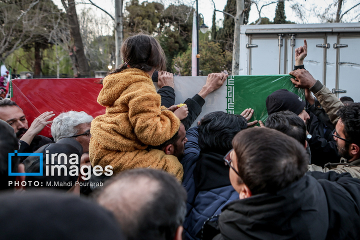 تشییع پیکر ۳۵ شهید در تهران