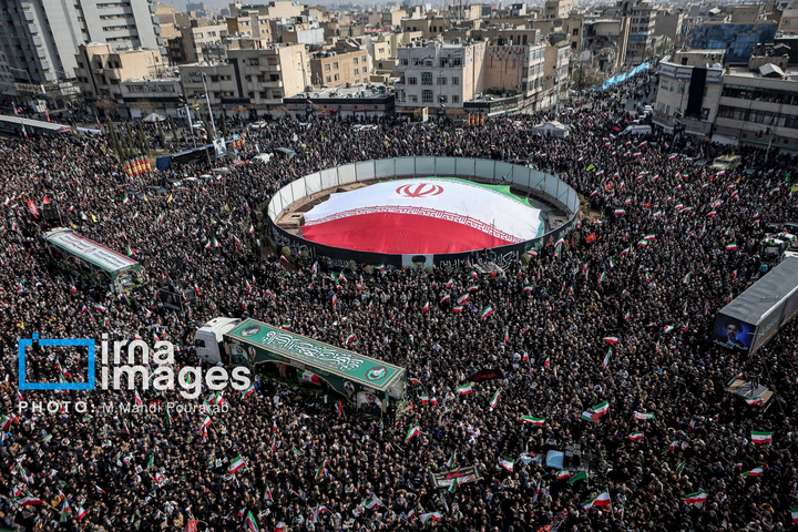 تشییع پیکر ۳۵ شهید در تهران