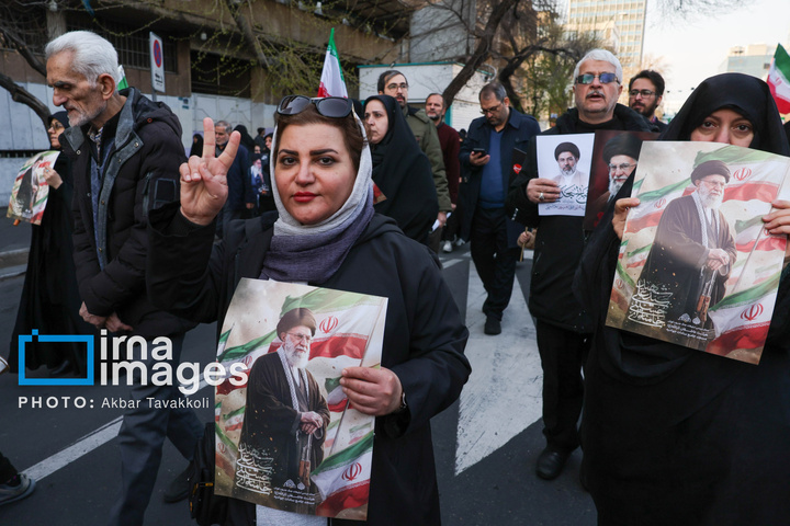 تشییع پیکر ۳۵ شهید در تهران