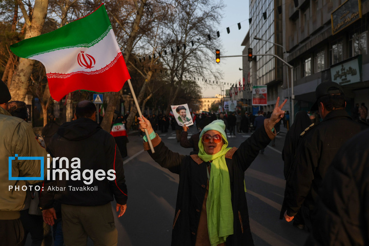 تشییع پیکر ۳۵ شهید در تهران