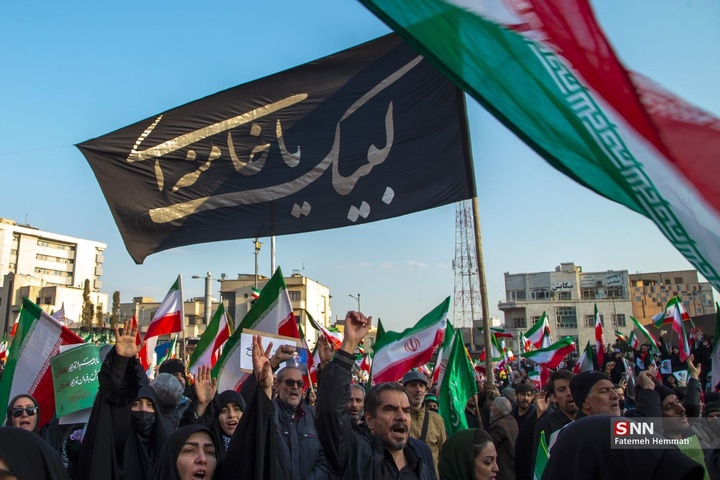 اجتماع مردم تهران برای بیعت با آیت الله سید مجتبی خامنه‌ا