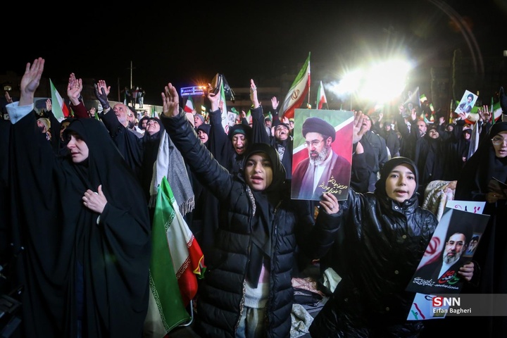 مراسم احیاء شب بیست و سوم ماه رمضان در میدان انقلاب اسلامی تهران