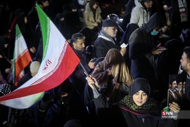 مراسم احیاء شب بیست و سوم ماه رمضان در میدان انقلاب اسلامی تهران