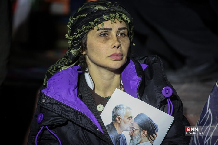 مراسم احیاء شب بیست و سوم ماه رمضان در میدان انقلاب اسلامی تهران