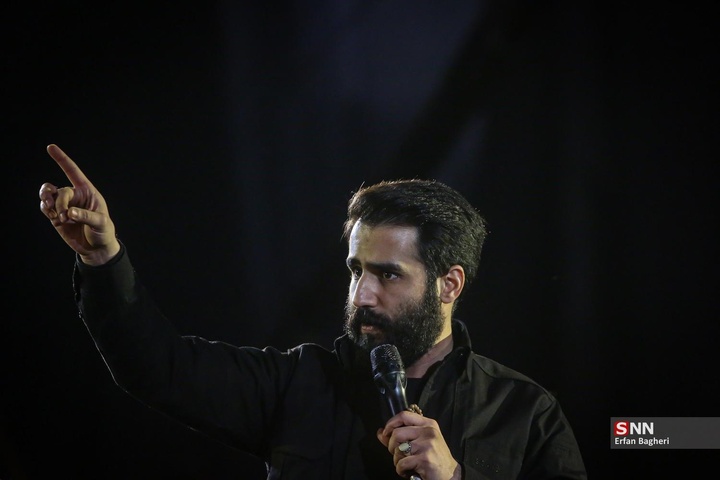 مراسم احیاء شب بیست و سوم ماه رمضان در میدان انقلاب اسلامی تهران