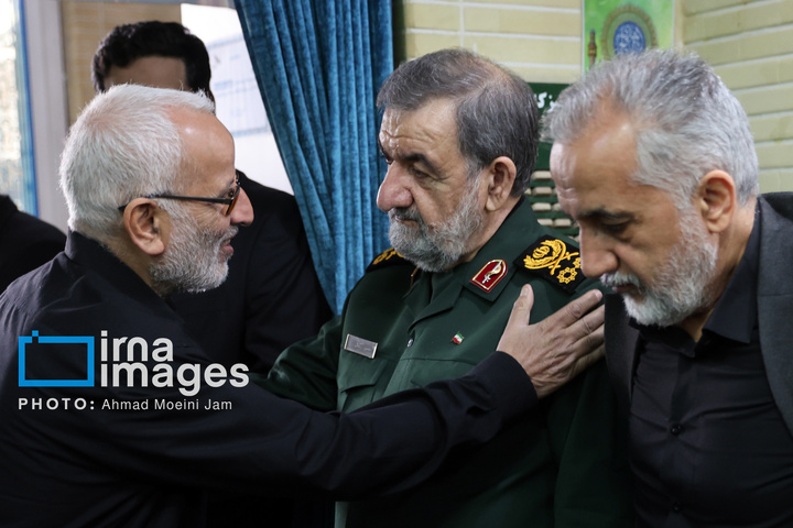 وداع با پیکر شهید «علی شمخانی» نماینده رهبری و دبیر شورای دفاع