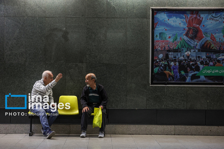 قلب تهران زیر بمباران هم می‌تپد