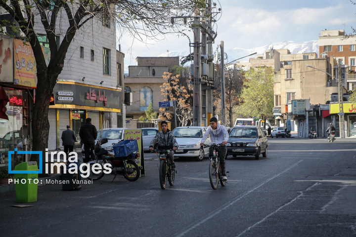 قلب تهران زیر بمباران هم می‌تپد