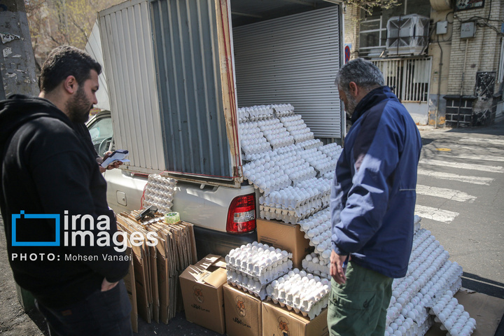 قلب تهران زیر بمباران هم می‌تپد