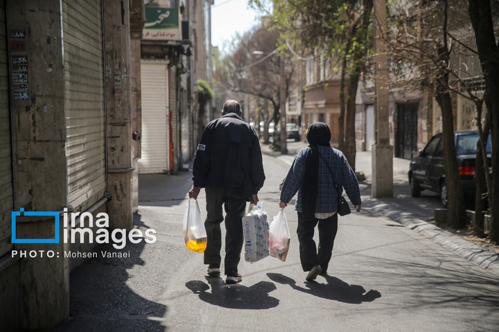 قلب تهران زیر بمباران هم می‌تپد