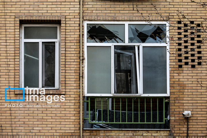 زندگی پشت پنجره‌های شکسته