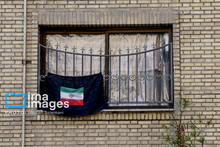 زندگی پشت پنجره‌های شکسته