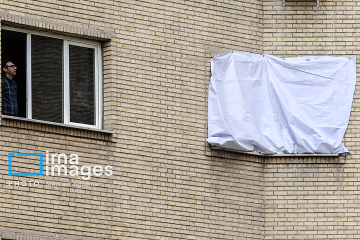 زندگی پشت پنجره‌های شکسته