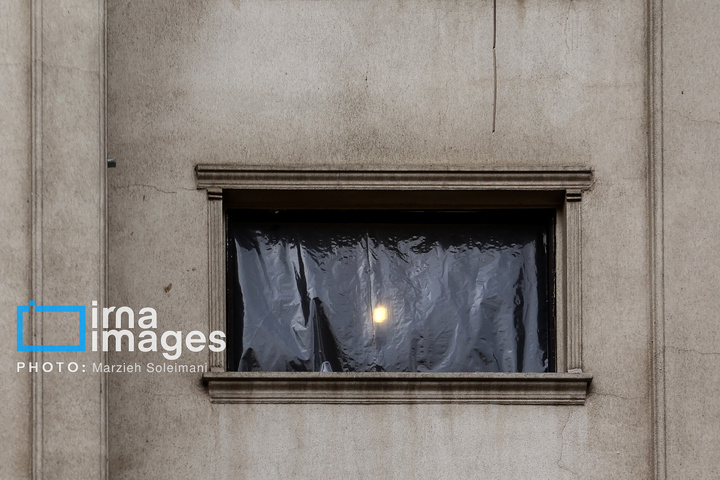 زندگی پشت پنجره‌های شکسته