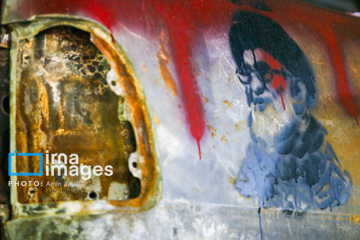 سوگواری برای رهبر شهید و بیعت با رهبر جدید در دانشگاه تهران