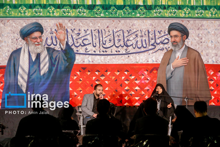 سوگواری برای رهبر شهید و بیعت با رهبر جدید در دانشگاه تهران