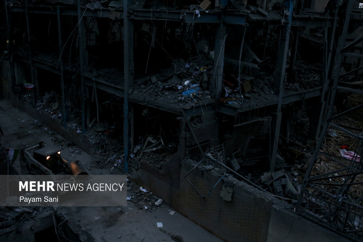 آثار تجاوز به مناطق مسکونی تهران