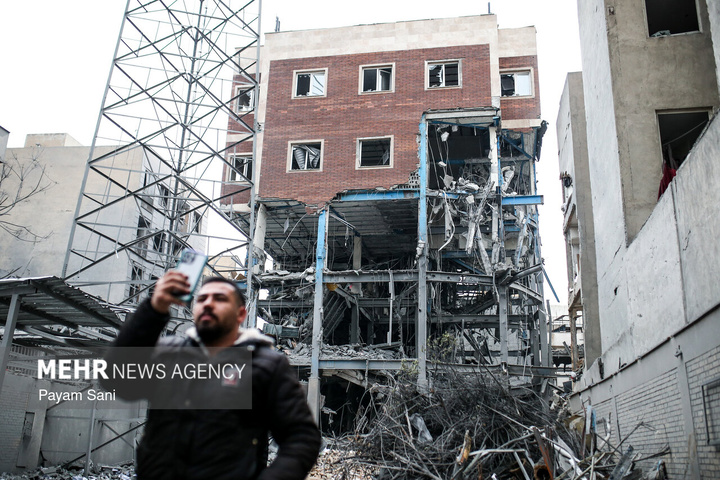 آثار تجاوز به مناطق مسکونی تهران