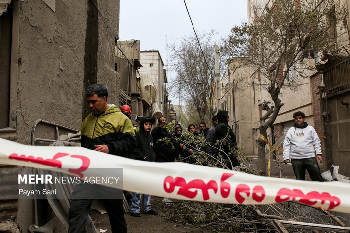 آثار تجاوز به مناطق مسکونی تهران