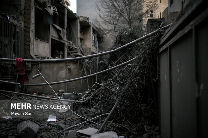 آثار تجاوز به مناطق مسکونی تهران