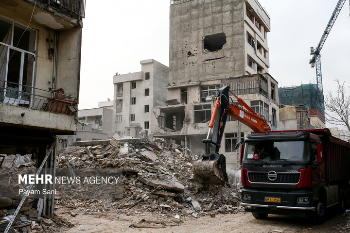 آثار تجاوز به مناطق مسکونی تهران