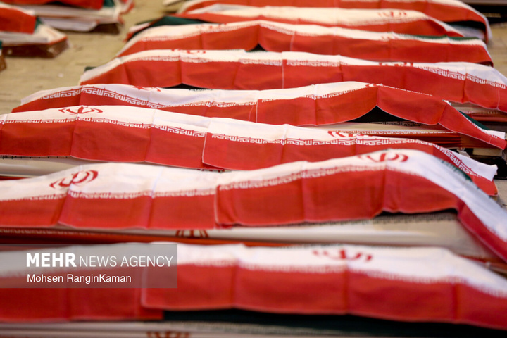 ورود پیکر شهدای ناو دنا به معراج شهدا بهشت زهرا