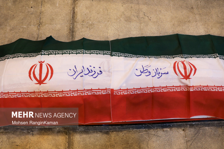 ورود پیکر شهدای ناو دنا به معراج شهدا بهشت زهرا