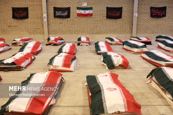 ورود پیکر شهدای ناو دنا به معراج شهدا بهشت زهرا