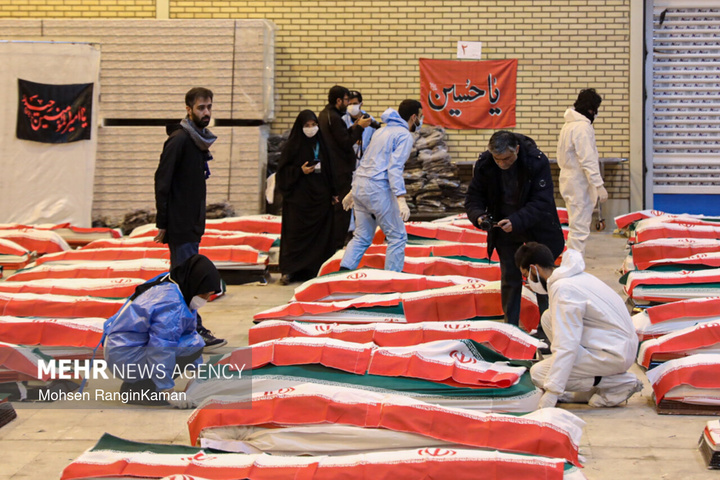 ورود پیکر شهدای ناو دنا به معراج شهدا بهشت زهرا