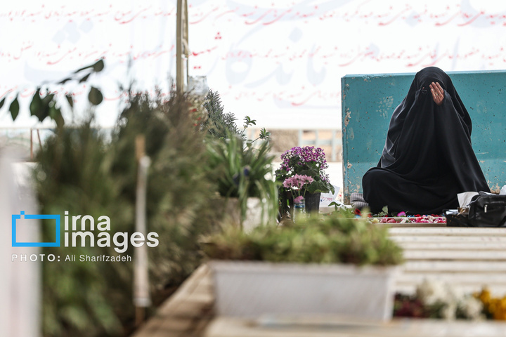 تدفین پیکر شهدای حملات آمریکا و رژیم صهیونیستی در بهشت زهرا (س)
