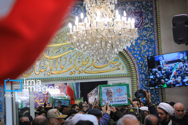 تشییع پیکر شهدای حمله به بیت رهبری در مشهد