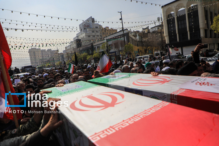 تشییع پیکر شهدای حمله به بیت رهبری در مشهد