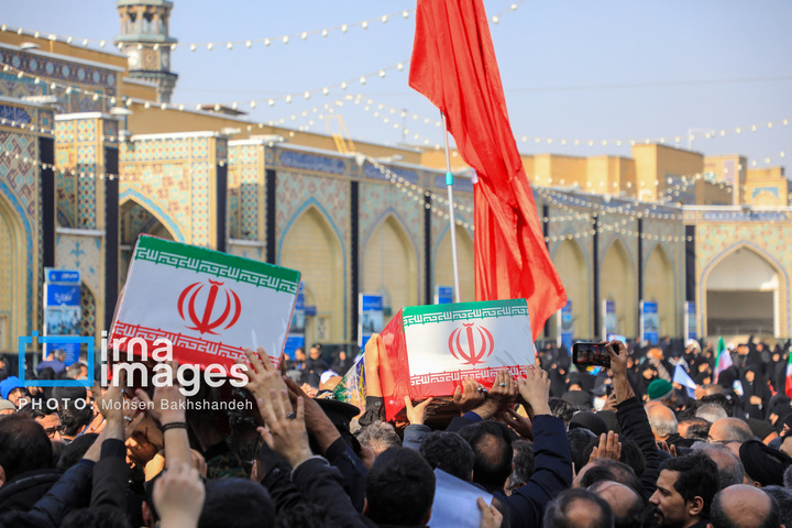 تشییع پیکر شهدای حمله به بیت رهبری در مشهد