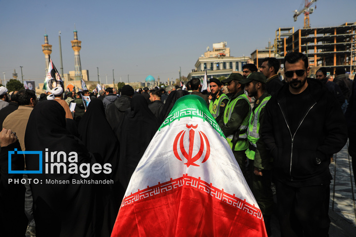 تشییع پیکر شهدای حمله به بیت رهبری در مشهد