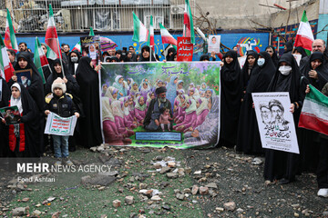 تجمع فرهنگیان و دانش‌آموزان در محکومیت جنایات آمریکایی صهیونیستی