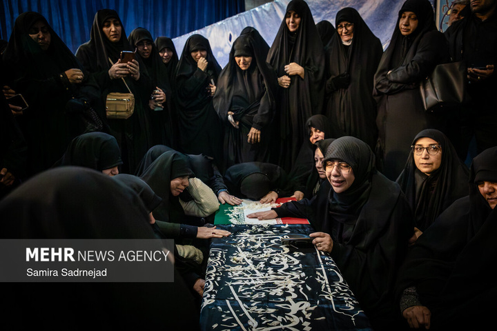 قطعه ۴۲ بهشت زهرا مراسم وداع با پیکر شهدا