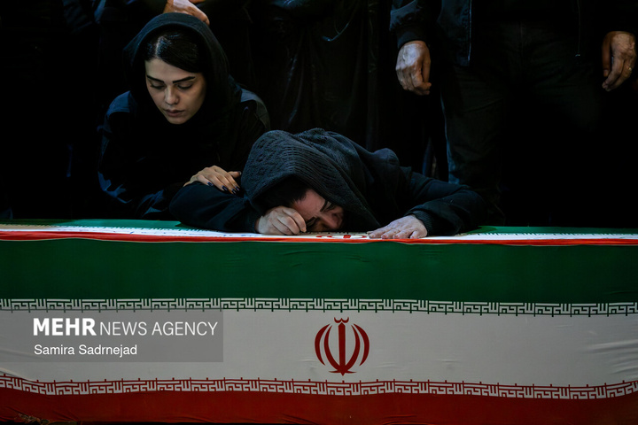 قطعه ۴۲ بهشت زهرا مراسم وداع با پیکر شهدا