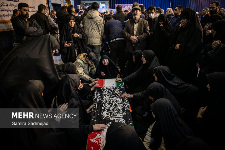 قطعه ۴۲ بهشت زهرا مراسم وداع با پیکر شهدا