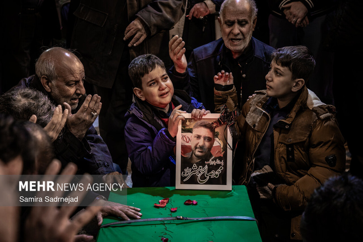 قطعه ۴۲ بهشت زهرا مراسم وداع با پیکر شهدا