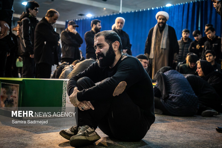 قطعه ۴۲ بهشت زهرا مراسم وداع با پیکر شهدا