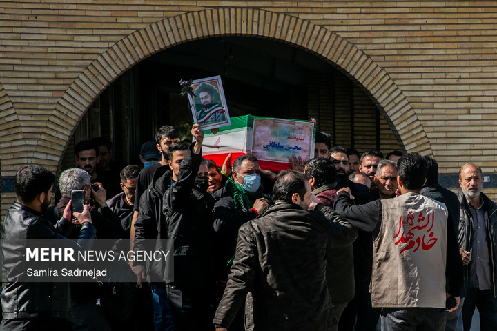 قطعه ۴۲ بهشت زهرا مراسم وداع با پیکر شهدا