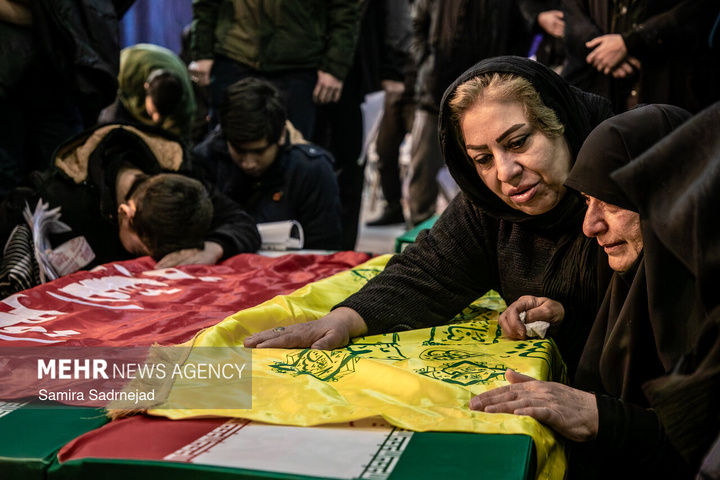 قطعه ۴۲ بهشت زهرا مراسم وداع با پیکر شهدا