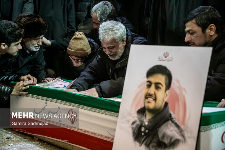 قطعه ۴۲ بهشت زهرا مراسم وداع با پیکر شهدا