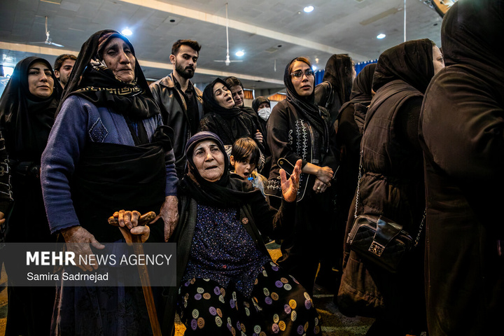 قطعه ۴۲ بهشت زهرا مراسم وداع با پیکر شهدا