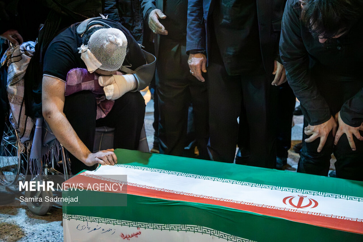 قطعه ۴۲ بهشت زهرا مراسم وداع با پیکر شهدا