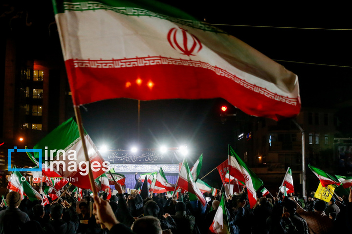 سوگواری برای رهبر شهید و بیعت با رهبر جدید در فلکه دوم تهرانپارس