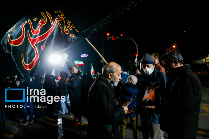 سوگواری برای رهبر شهید و بیعت با رهبر جدید در فلکه دوم تهرانپارس