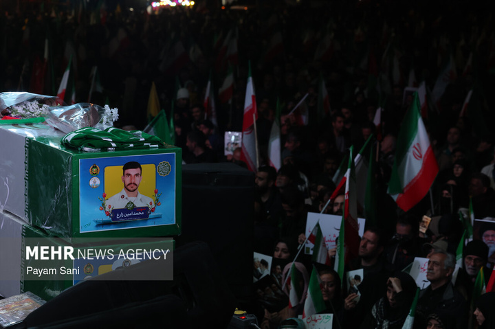 اجتماع حمایت از رزمندگان در مقابله با دشمن آمریکایی - صهیونی