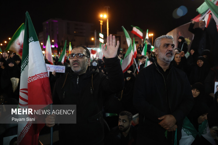 اجتماع حمایت از رزمندگان در مقابله با دشمن آمریکایی - صهیونی