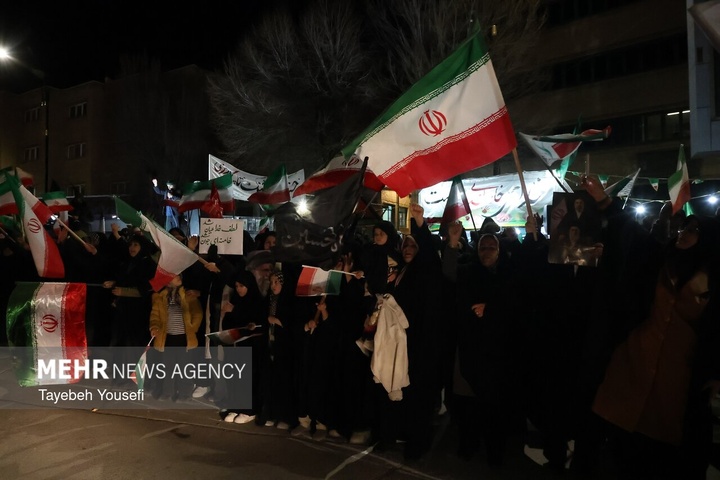 اجتماع شبانه همدانی‌ها در دفاع از امنیت کشور